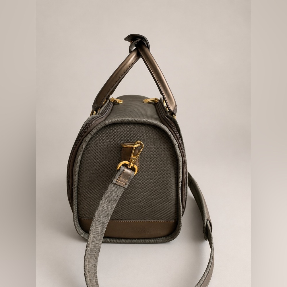 DIANE VON FURSTENBERG - Vintage Travel Vanity Case Weekender Bag w Strap & Pouch - Picture 2 of 13
